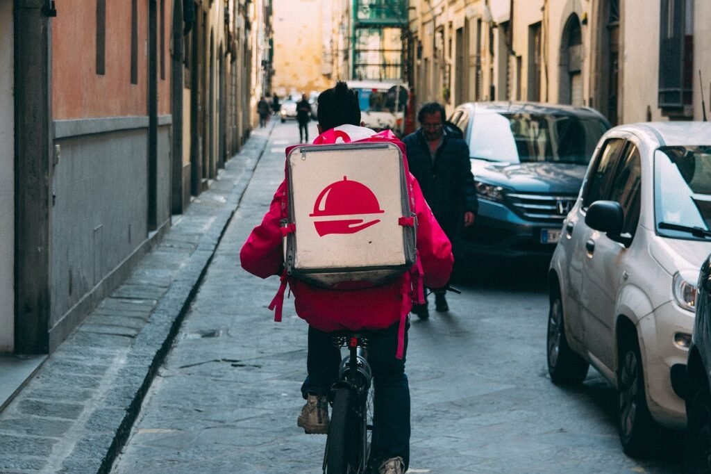 foodora, bike, delivery-3402507.jpg